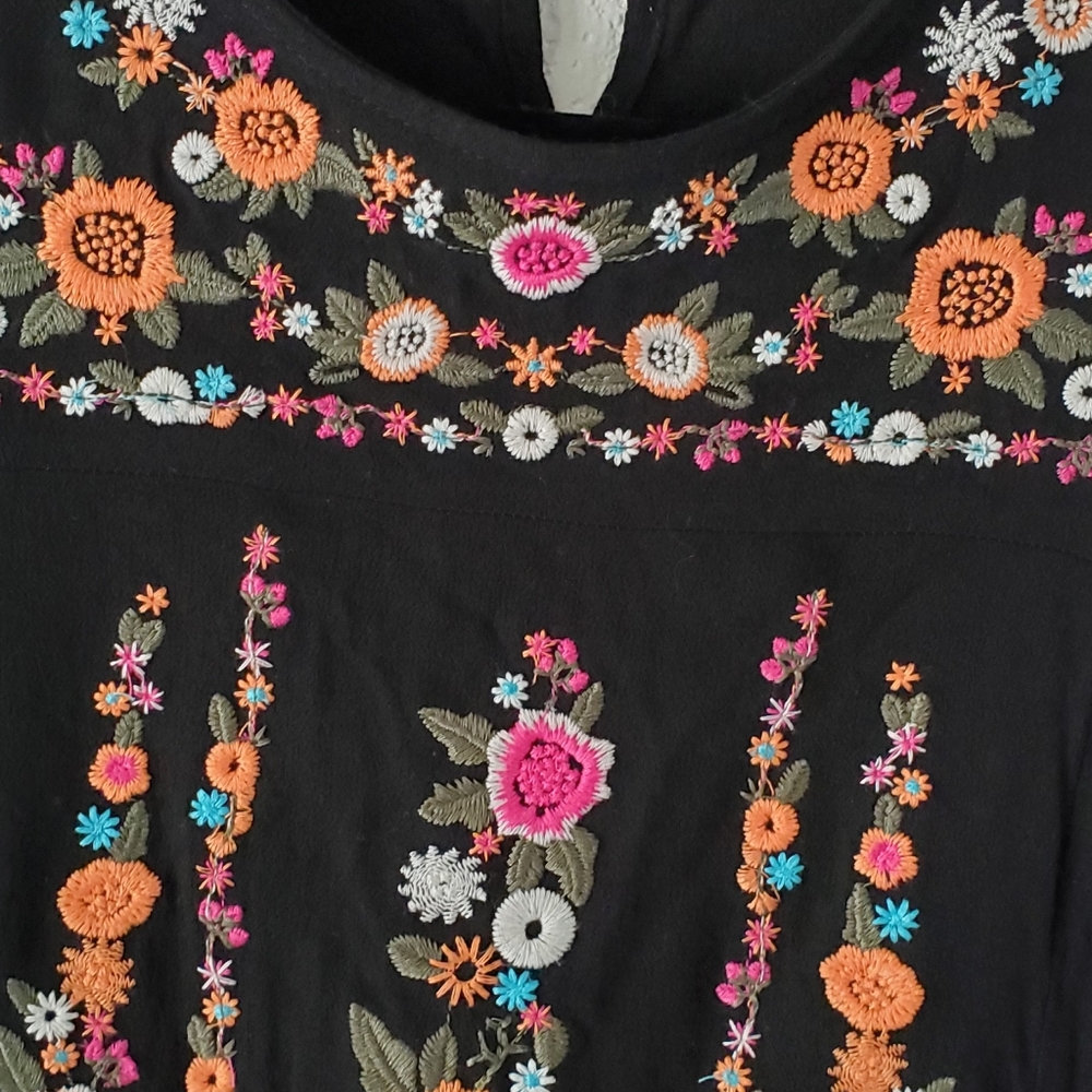 Umgee Floral‎ Embroidered A-line Tee Dress. - Picture 4 of 12